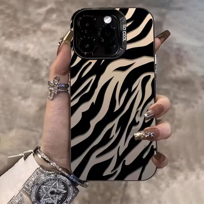 Apple Iphone 15 Pro Max - Zebra Desenli Siyah Gelişmiş IMD Darbeye